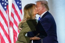 Đệ nhất phu nhân Melania: Nước Mỹ cần ông Trump hơn bao giờ hết