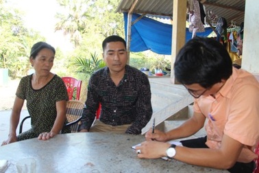 Hàng trăm bộ hồ sơ chính sách bị cán bộ "ngâm" trong... tủ