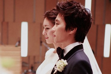 Sao “Giày thủy tinh” rạng ngời trong ngày cưới