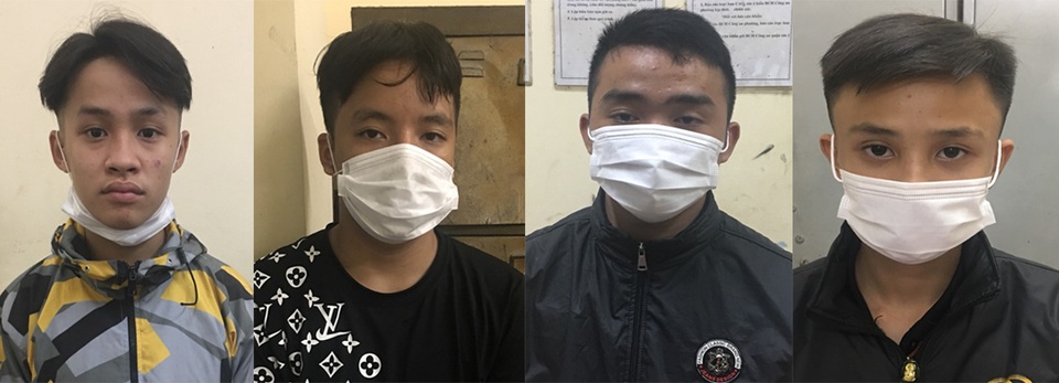 Gom trọn nhóm cướp trấn lột đôi tình nhân tại bãi đất trống ven đô - 1 Gom trọn nhóm cướp trấn lột đôi tình nhân tại bãi đất trống ven đô - 1
