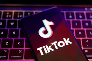 Điểm tuần: Bộ TT&TT phối hợp TikTok chống tin giả, iPhone 15 gặp nhiều lỗi
