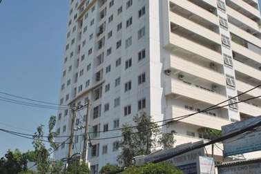 Chủ đầu tư nợ, người mua nhà thành "con tin"