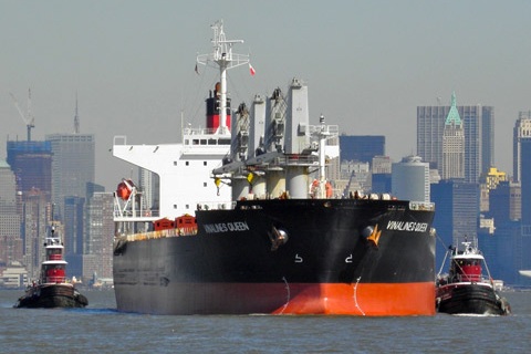 Vinalines Queen - Cuộc viễn dương bất thành và những điều bất thường