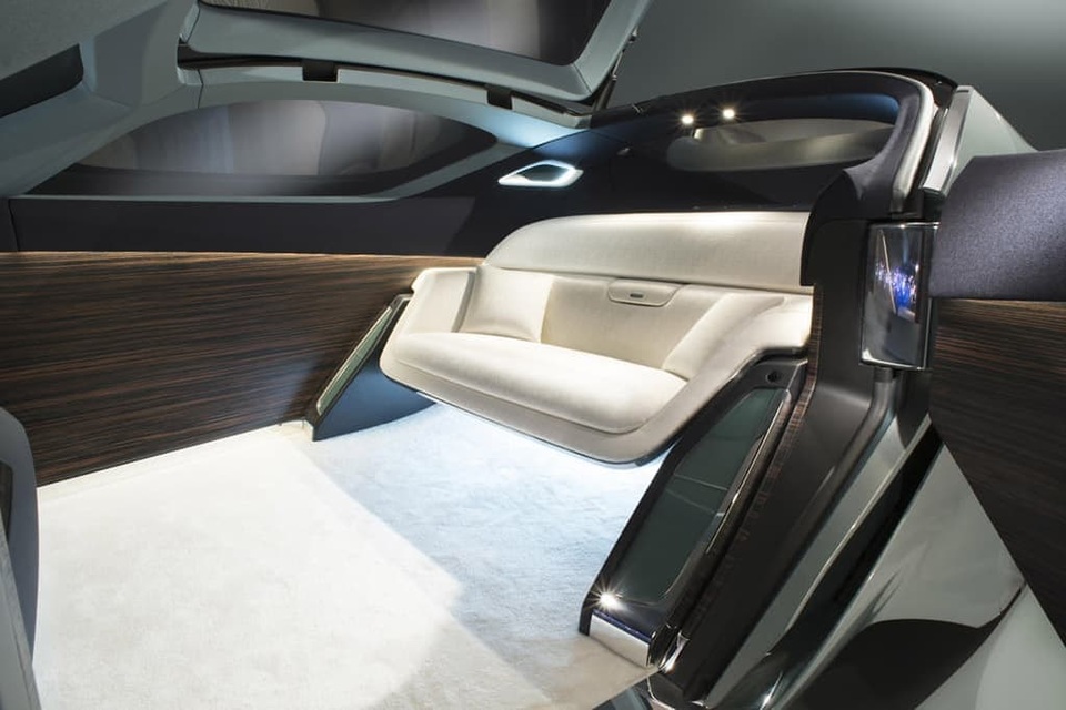 Rolls-Royce chuẩn bị ra bom tấn xe chạy điện - 9 Rolls-Royce chuẩn bị ra bom tấn xe chạy điện - 9