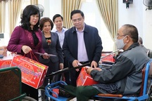 Điều kiện hưởng trợ cấp người phục vụ thương binh nặng