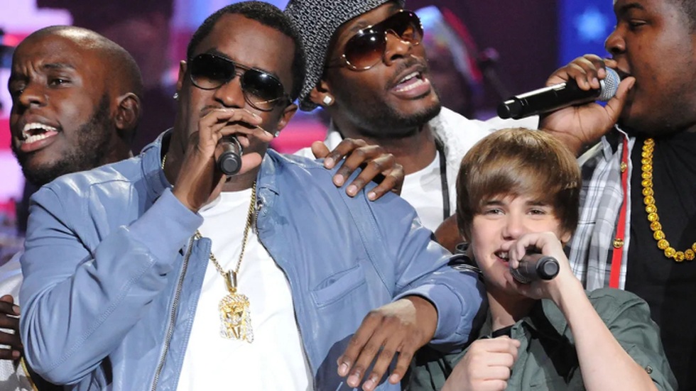 Bi kịch của Justin Bieber và chiếc phao cứu sinh mang tên tình yêu - 5 Bi kịch của Justin Bieber và chiếc phao cứu sinh mang tên tình yêu - 5