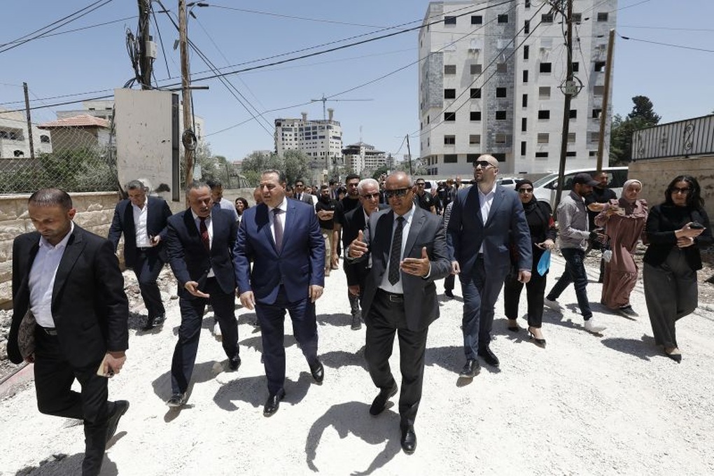 Binh sĩ Israel nổ súng cảnh báo nhóm nhà ngoại giao thăm Bờ Tây - 1 Binh sĩ Israel nổ súng cảnh báo nhóm nhà ngoại giao thăm Bờ Tây - 1