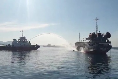 Quảng Ngãi: Cháy tàu chở dầu tại cảng Dung Quất, một người mất tích