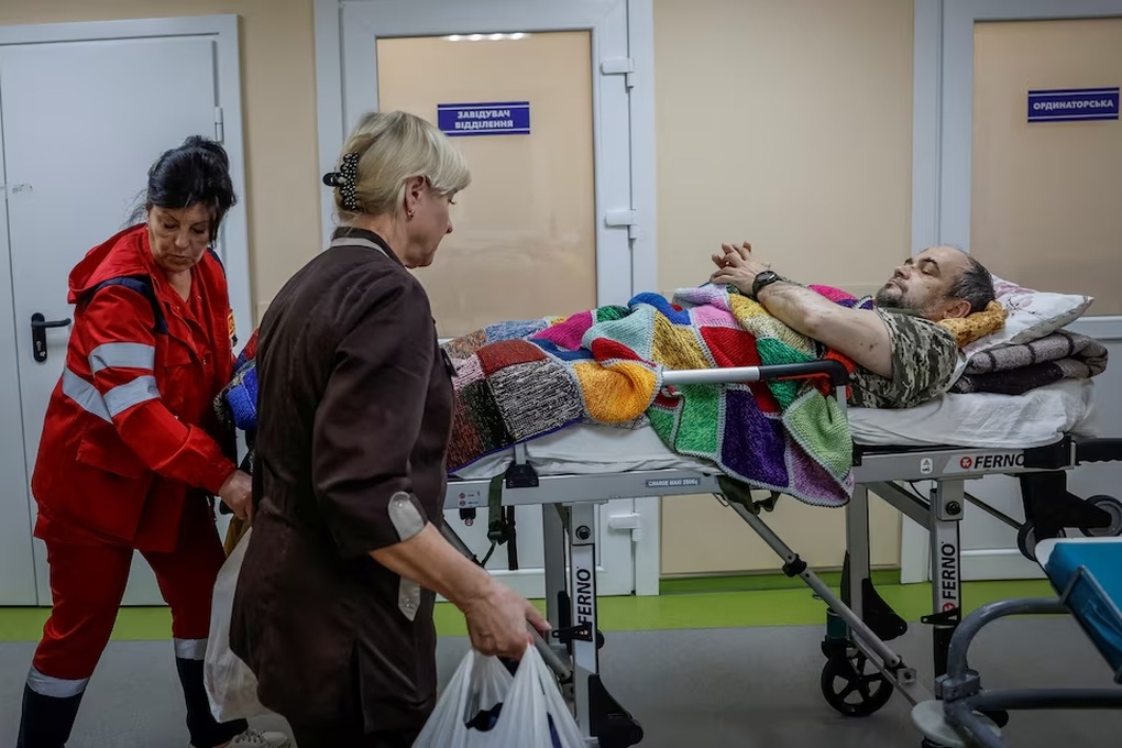 Bệnh viện tuyến đầu Ukraine mong mỏi ngày hòa bình - 1 Bệnh viện tuyến đầu Ukraine mong mỏi ngày hòa bình - 1