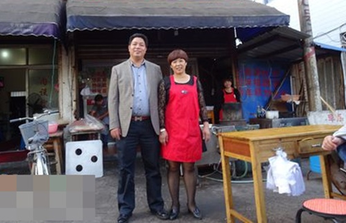 Giúp đỡ chàng trai khó khăn, 20 năm sau được trả ơn tiền tỷ - 1 Giúp đỡ chàng trai khó khăn, 20 năm sau được trả ơn tiền tỷ - 1