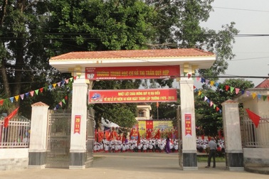 Vụ thầy giáo tát học sinh: Cần nghiêm khắc nhưng cũng cần nhân văn