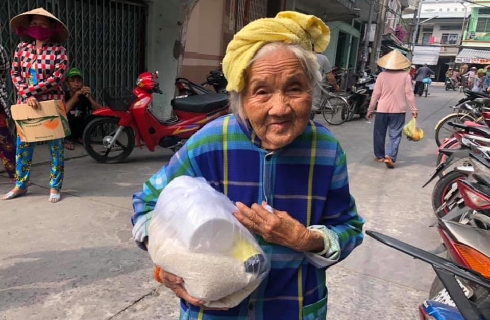 Vĩnh Long dự kiến chi trả gói hỗ trợ 62.000 tỷ sau ngày 11/5 - 1 Vĩnh Long dự kiến chi trả gói hỗ trợ 62.000 tỷ sau ngày 11/5 - 1
