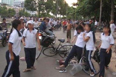 “Rùng mình” với tệ nạn bạo lực trẻ em