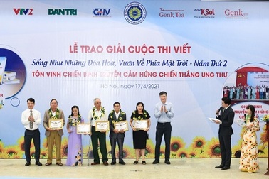 Chàng trai khuyết tật truyền cảm hứng cho người bệnh ung thư