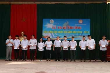 Hội Khuyến học tỉnh Nghệ An khen thưởng 140 giáo viên, học sinh trường Phan