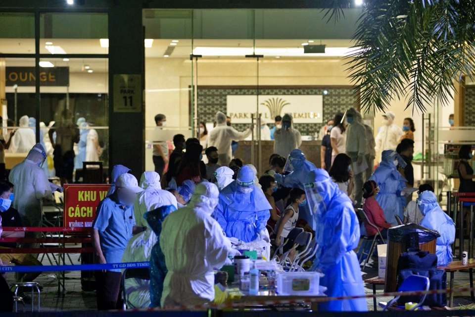 Hà Nội gỡ lệnh phong tỏa tòa Park 11 - Times City - 2 Hà Nội gỡ lệnh phong tỏa tòa Park 11 - Times City - 2