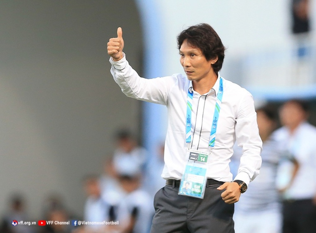 HLV Gong Oh Kyun: Tôi thích bóng đá đẹp hơn là làm mọi cách để thắng - 4 HLV Gong Oh Kyun: Tôi thích bóng đá đẹp hơn là làm mọi cách để thắng - 4