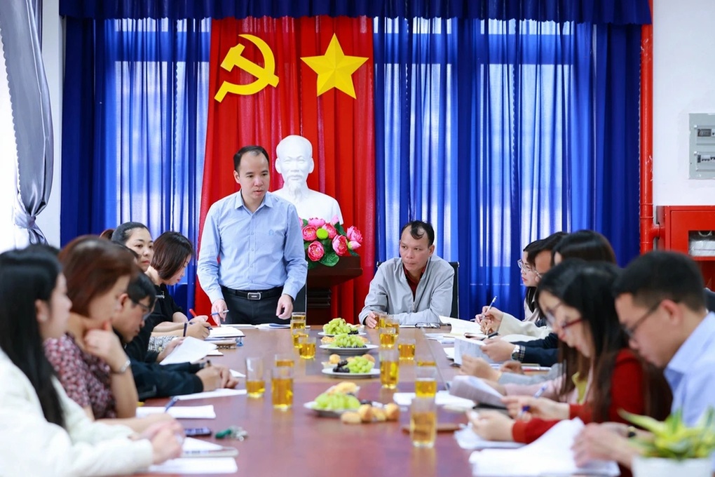 Đến 15/7, các cơ quan cấp huyện phải hoàn tất bàn giao công việc và tài sản - 1 Đến 15/7, các cơ quan cấp huyện phải hoàn tất bàn giao công việc và tài sản - 1
