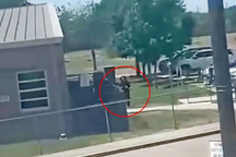 Danh tính nghi phạm vụ xả súng ở trường học Mỹ khiến 21 người thiệt mạng