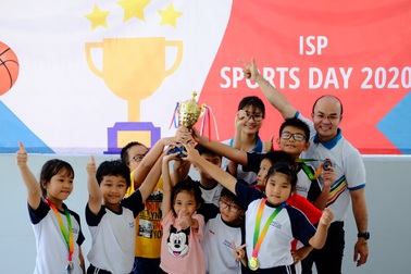 Hướng đi nào giúp học sinh bớt áp lực điểm số, thành tích?