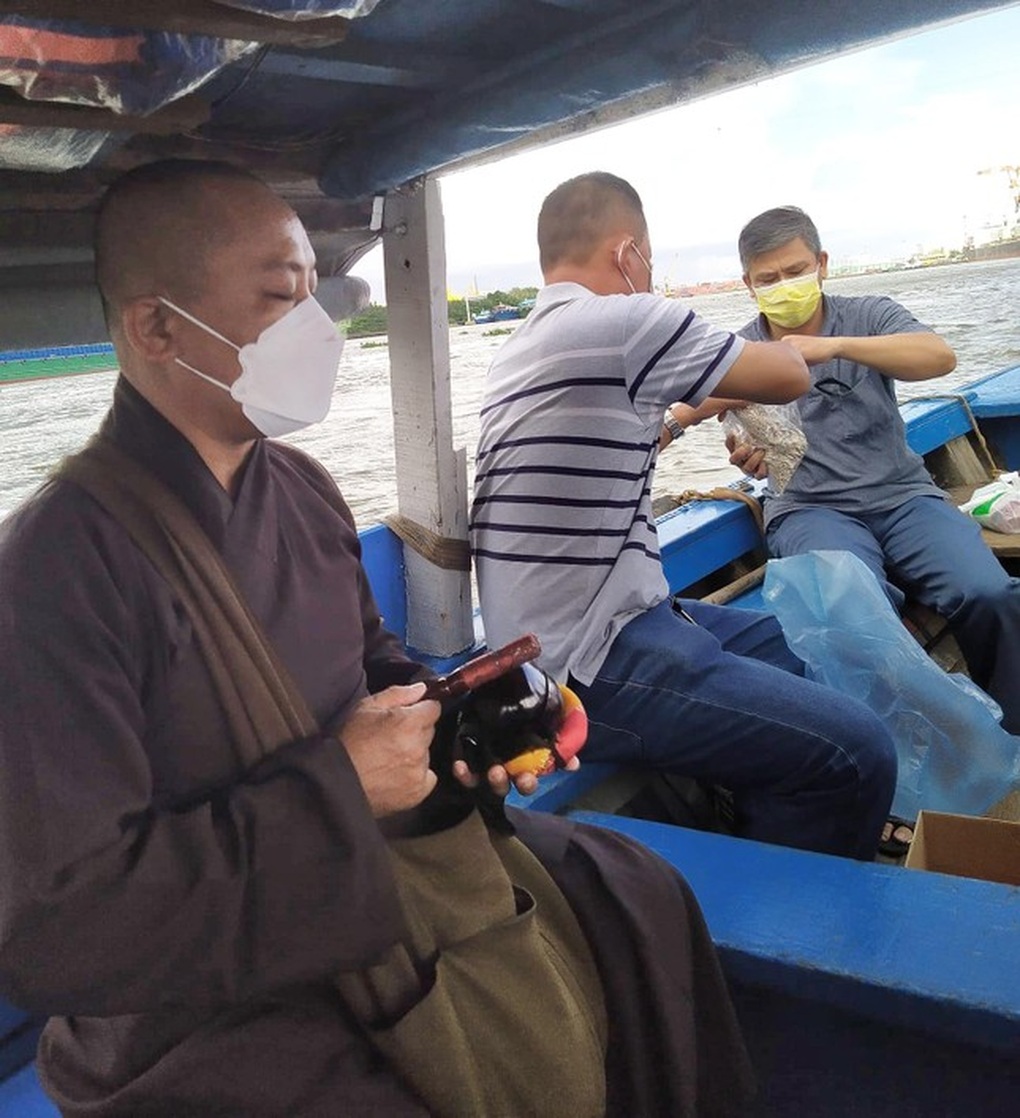 Những chiếc grab ghe phiêu bạt thương hồ - 3 Những chiếc grab ghe phiêu bạt thương hồ - 3