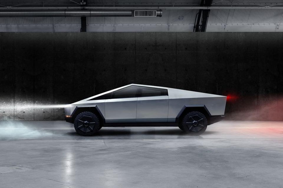 Tesla gây sốc với mẫu xe bán tải chống đạn Cybertruck giá chỉ từ 39.900 USD - 1 Tesla gây sốc với mẫu xe bán tải chống đạn Cybertruck giá chỉ từ 39.900 USD - 1