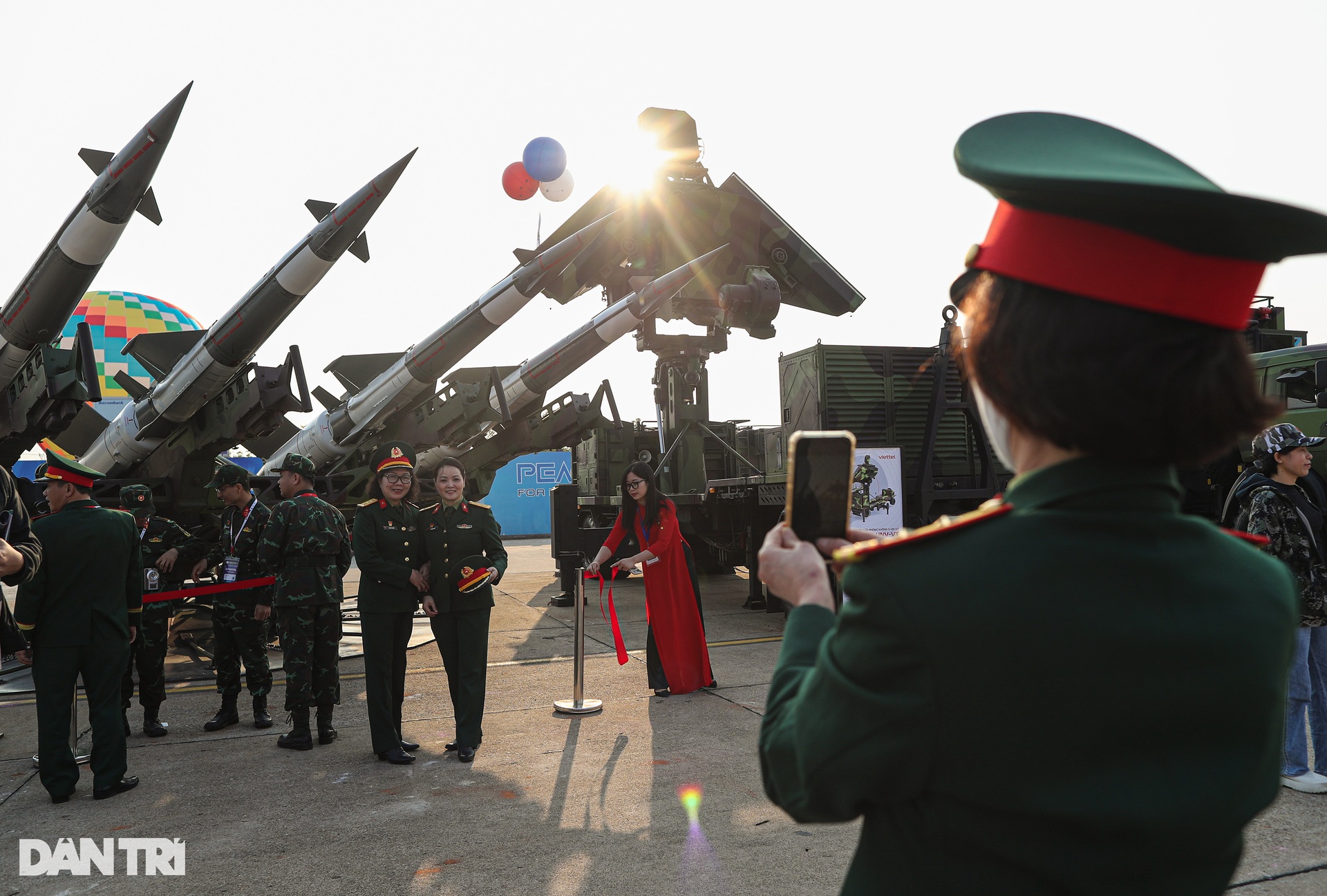 Viettel trình làng loạt radar tối tân tại Triển lãm Quốc phòng 2024 - 14