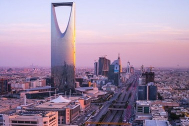 Saudi Arabia “lãnh đủ” vì toan tính hạ giá dầu