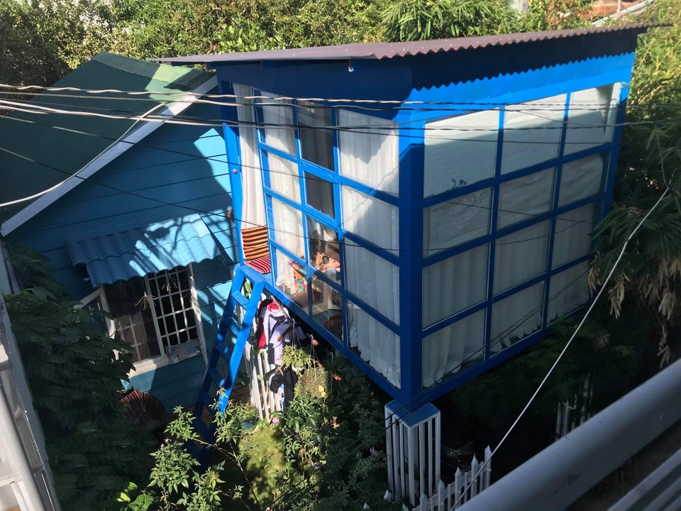 Đóng cửa chuỗi cửa hàng kinh doanh, cô gái ở Lâm Đồng về quê trồng hoa, đọc sách - 2 Đóng cửa chuỗi cửa hàng kinh doanh, cô gái ở Lâm Đồng về quê trồng hoa, đọc sách - 2
