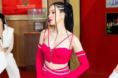 Diệp Lâm Anh ngày càng gợi cảm sau sóng gió hôn nhân