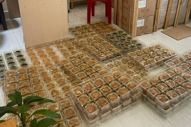 Ngăn chặn gần 3.000 bánh trung thu "2 không" sắp ra thị trường