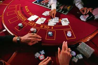Thu nhập bao nhiêu người Việt mới được vào chơi casino?