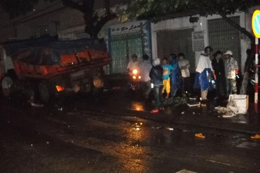 Một thanh niên chết thảm dưới bánh xe ô tô