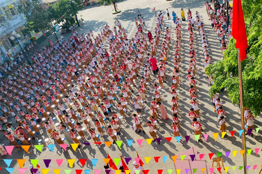 Thi lớp 1 phải đọc thơ và cộng trừ: Chỉ đánh giá năng lực IQ của trẻ!