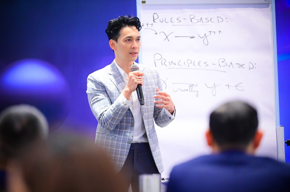 ACB Leadership Summit 2025: Khi lãnh đạo đồng lòng, tổ chức đi xa hơn - 1 ACB Leadership Summit 2025: Khi lãnh đạo đồng lòng, tổ chức đi xa hơn - 1
