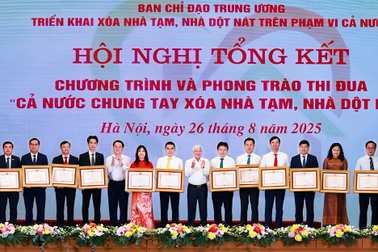 HDBank nhận Bằng khen của Thủ tướng nhờ đóng góp trong chương trình xóa nhà tạm, dột nát