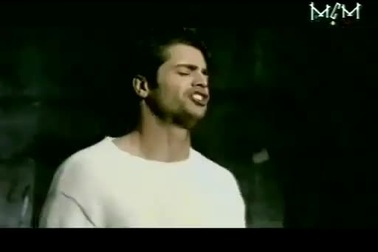 David Charvet thể hiện ca khúc "Should I Leave"