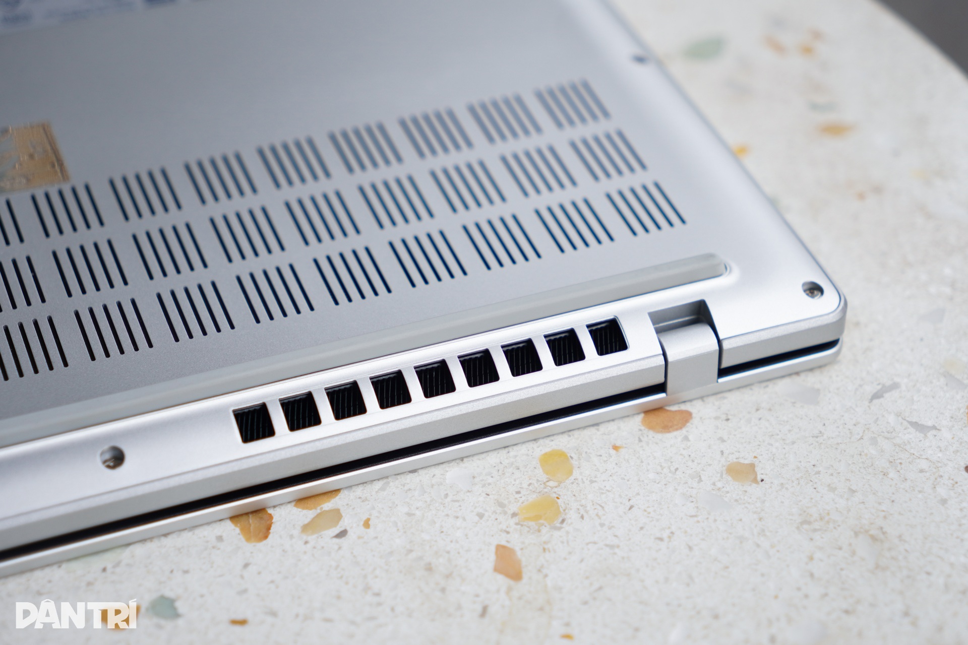 Đánh giá Asus Vivobook S14: Hiệu năng mạnh, pin tốt, màn hình cần cải thiện - 15
