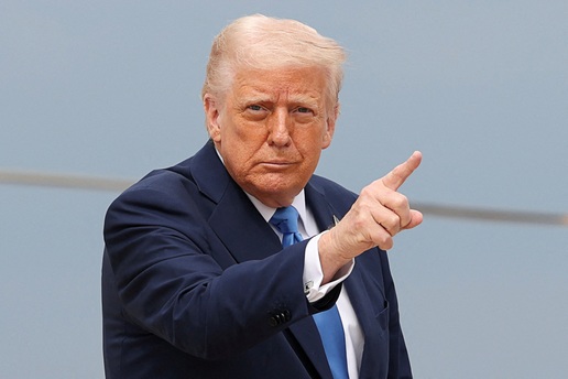 Ông Trump dọa áp thuế 50% với EU