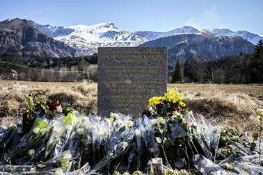 Cơ phó đâm máy bay vào núi giống như "kẻ giết người hàng loạt"?