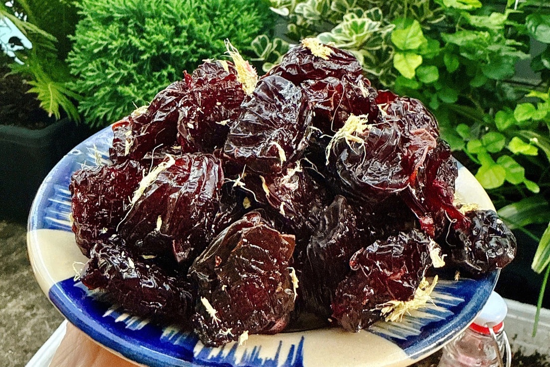 Mận ngon chỉ 8.000 đồng, mẹ đảm mách cách làm ô mai mận, siro mận đơn giản
