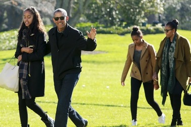 Người nổi tiếng hạn chế con dùng thiết bị điện tử như thế nào?