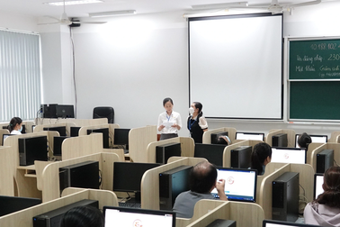 Thi tuyển công chức ở TPHCM: Tỉ lệ 1 chọi 8