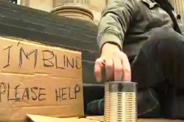 Những thông điệp ám ảnh về tình yêu thương con người