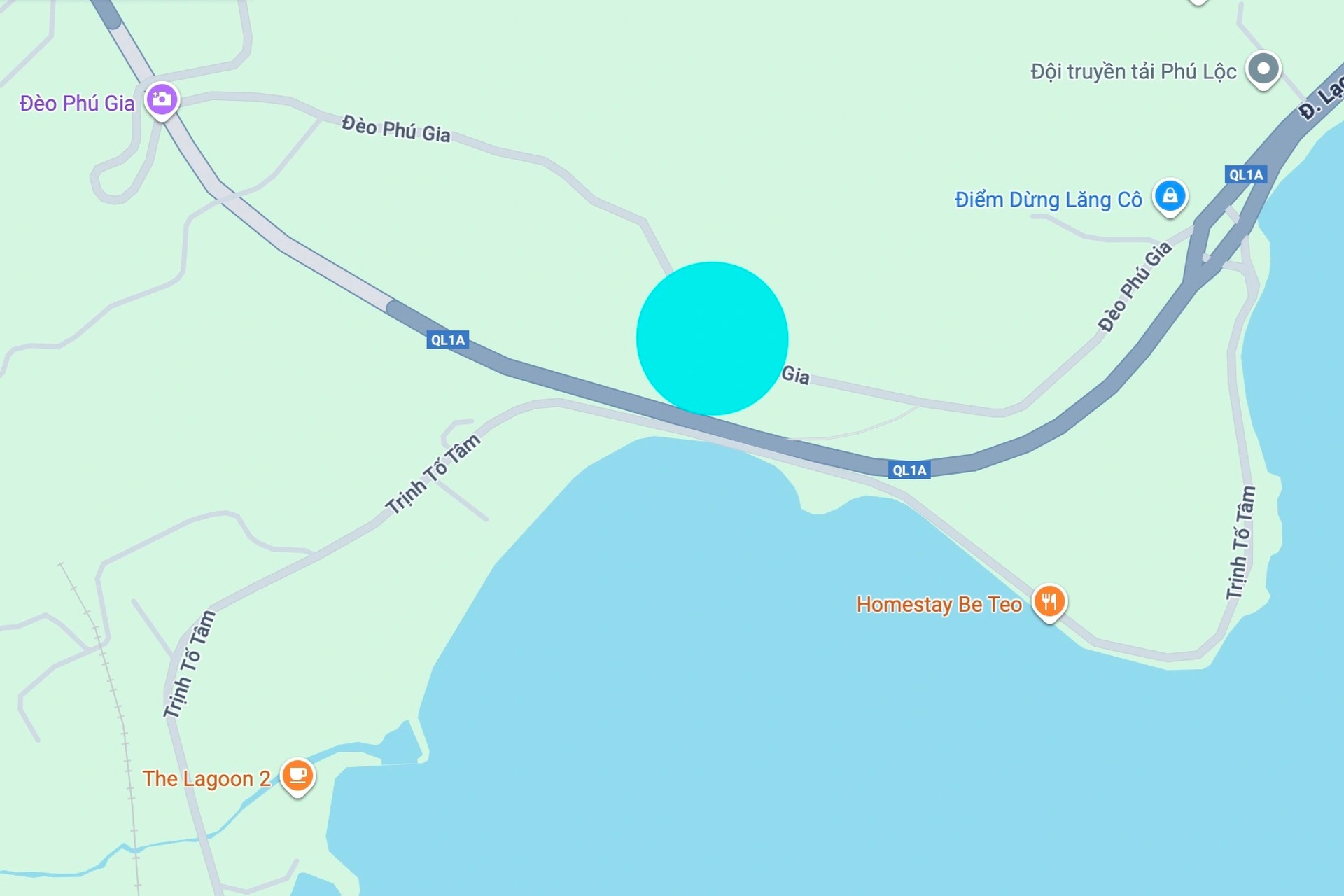 Nghĩa trang nằm trên đồi toàn đá khối, chưa hoàn thiện đã xói lở tan hoang - 11 Nghĩa trang nằm trên đồi toàn đá khối, chưa hoàn thiện đã xói lở tan hoang - 11