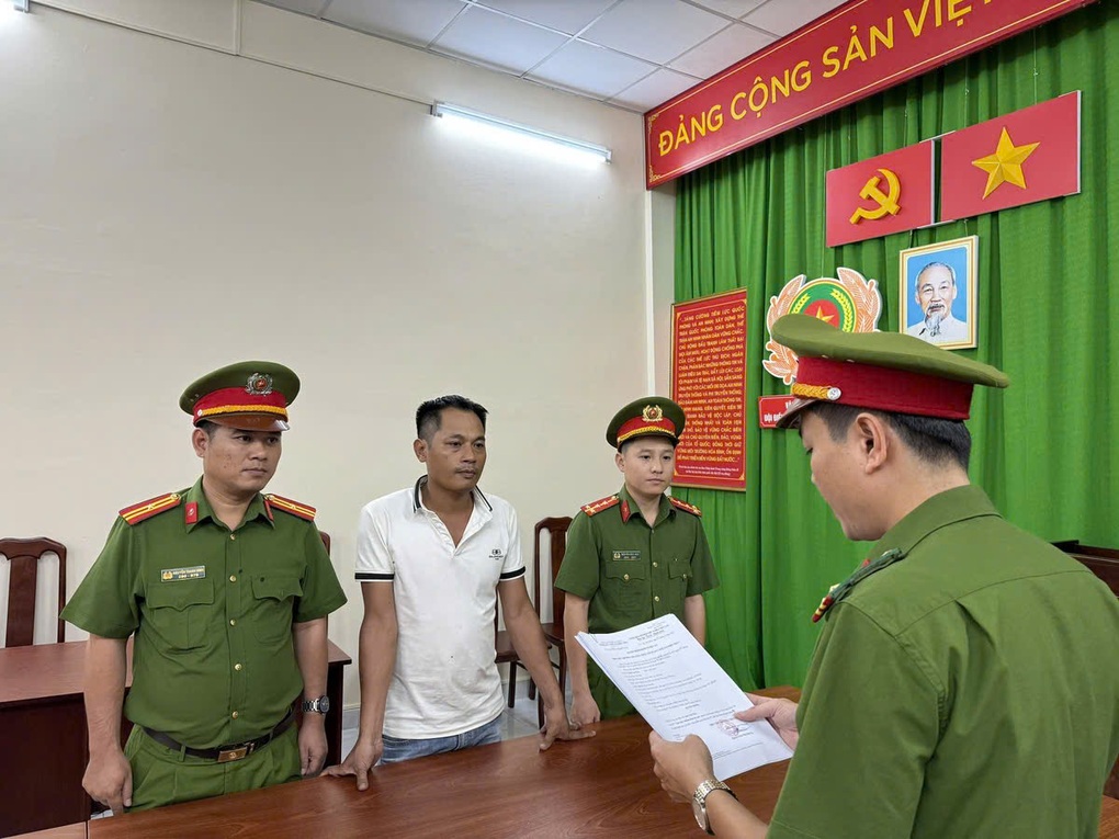 Thủ đoạn biến xe gian thành xe mới của chủ hệ thống xe máy Tân Tiến - 1 Thủ đoạn biến xe gian thành xe mới của chủ hệ thống xe máy Tân Tiến - 1