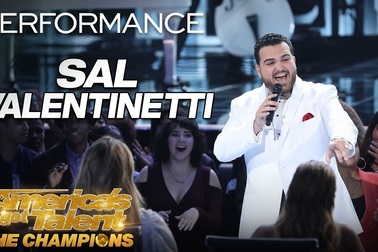 “Chàng béo” đi giao pizza đổi đời nhờ “Got Talent”