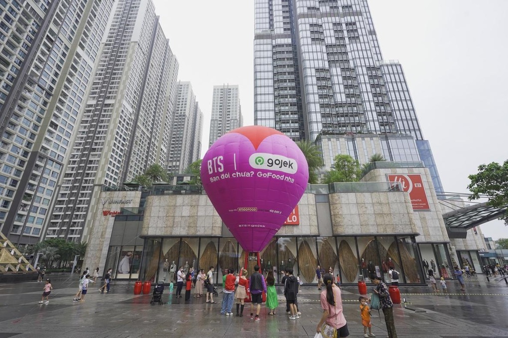 Hợp tác với BTS, Gojek mang đến nhiều trải nghiệm thú vị cho khách hàng - 2 Hợp tác với BTS, Gojek mang đến nhiều trải nghiệm thú vị cho khách hàng - 2