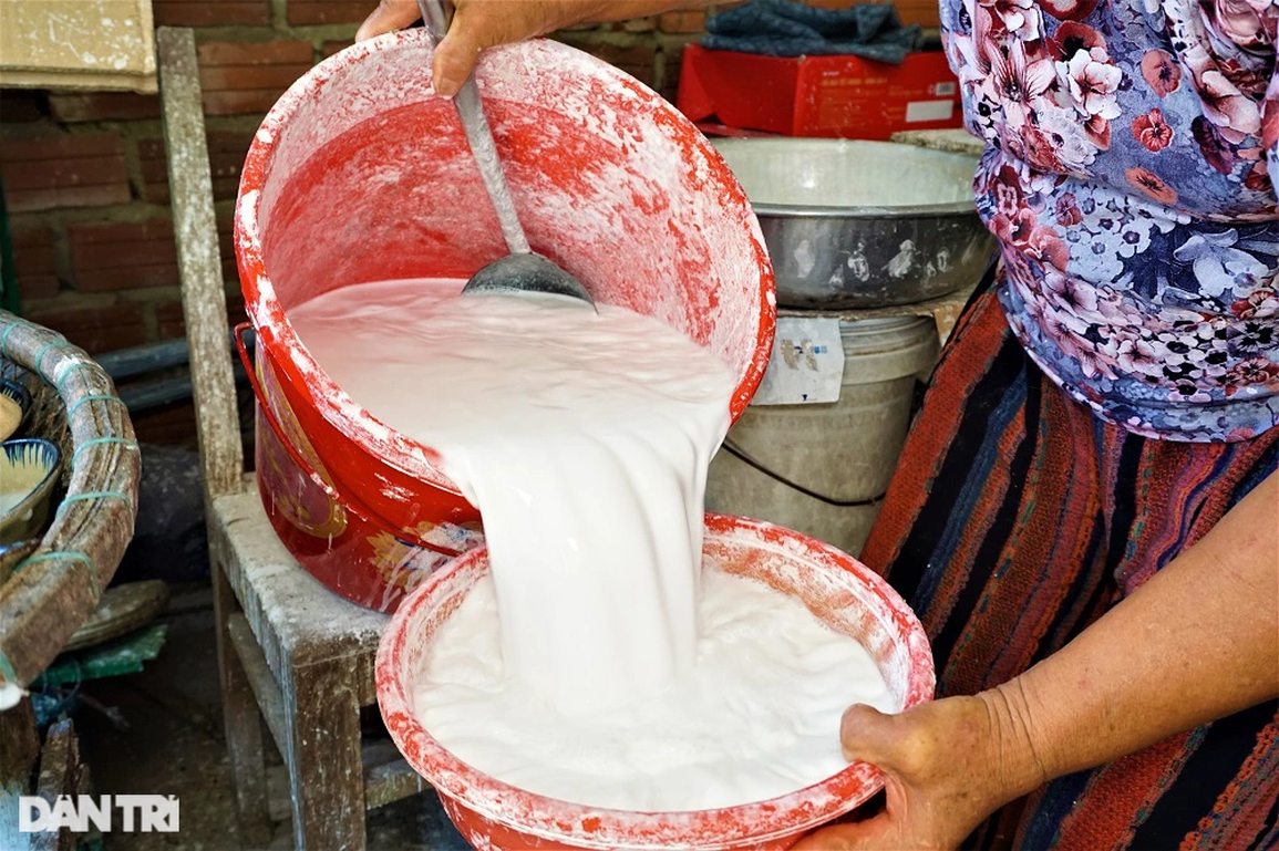 Quán bánh bèo rẻ nhất Việt Nam, 15.000 đồng cả nhà ăn không hết - 9 Quán bánh bèo rẻ nhất Việt Nam, 15.000 đồng cả nhà ăn không hết - 9