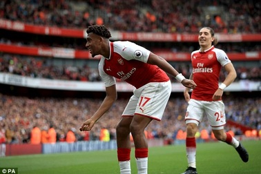 Thắng nhẹ Brighton, Arsenal áp sát tốp 4 Premier League